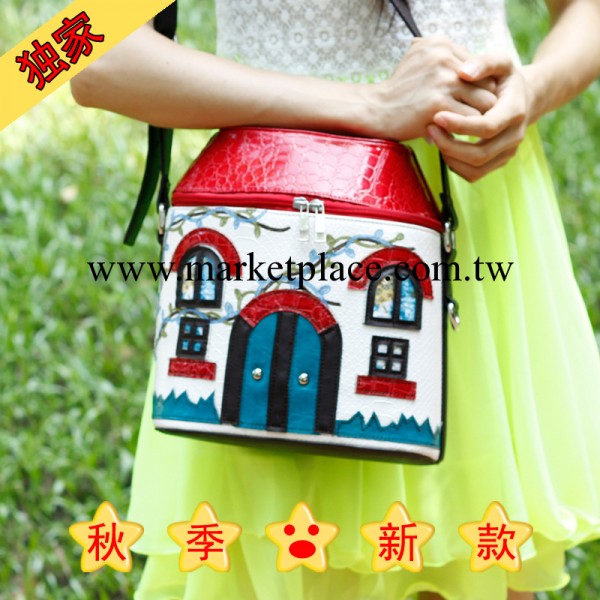 braccialini佈奇裡尼新款潮包房子型圓筒女包批發單肩斜挎繡花包工廠,批發,進口,代購