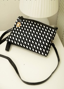 2013春夏新款韓版女包BV風格黑白配色編織包手拿包單肩斜挎包包郵工廠,批發,進口,代購