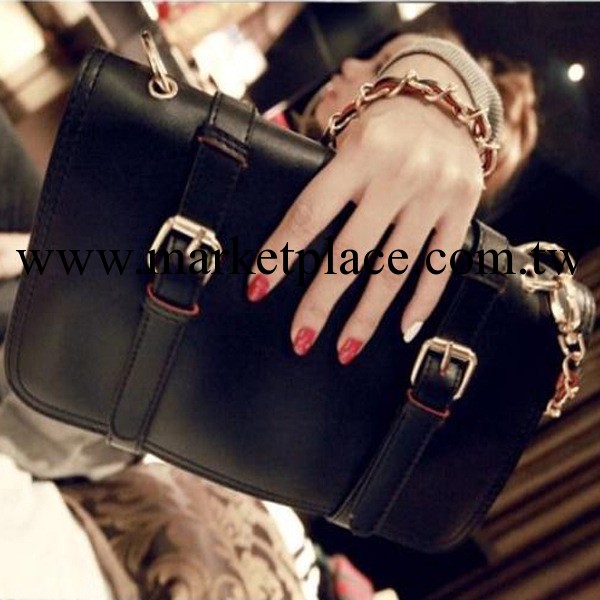 新款包包廠傢直銷女包批發復古皮帶插扣裝飾手拿包單肩包免費加盟工廠,批發,進口,代購