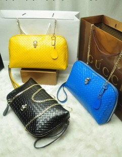 牛皮壓花編織紋骷髏頭裝飾鏈條小包手拿包晚宴包手抓包斜跨潮包工廠,批發,進口,代購