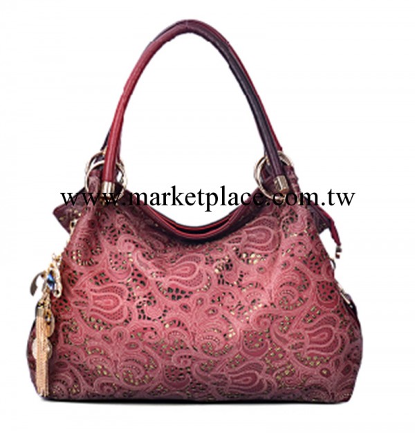 2013新款潮流漸變色鏤空手提大包歐美風范掛件吊墜單肩女包包工廠,批發,進口,代購