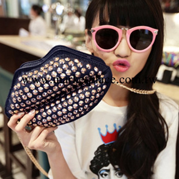 歐美風夏季必備大嘴唇柳丁包包單肩斜跨手拿小包包女包鏈條包工廠,批發,進口,代購