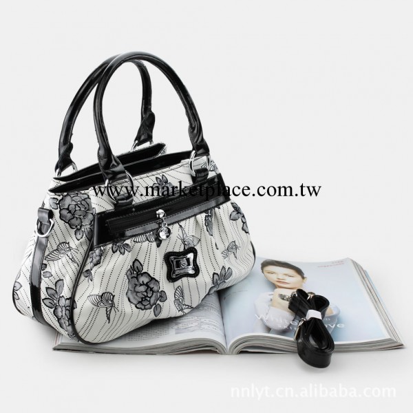 廠傢直銷 秋冬新款仿白底玫瑰花款單肩手提包  148工廠,批發,進口,代購