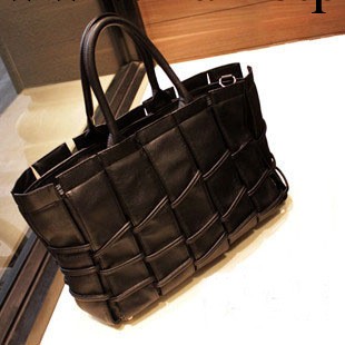 韓版女包包批發2012新款潮機車包真皮質感復古包手提斜跨編織包工廠,批發,進口,代購