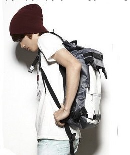 批發 供應韓國新款 書包可單肩 手拎 男士多功能雙肩包E614四色入工廠,批發,進口,代購