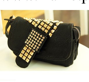 2013開春熱銷韓版新款朋克鉚釘手拿包批發  手提斜跨潮酷小包包工廠,批發,進口,代購