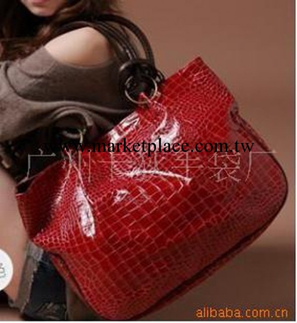 廠傢直銷韓版時尚休閒漆皮石頭紋大牌單肩手提包 廣州女包包批發工廠,批發,進口,代購