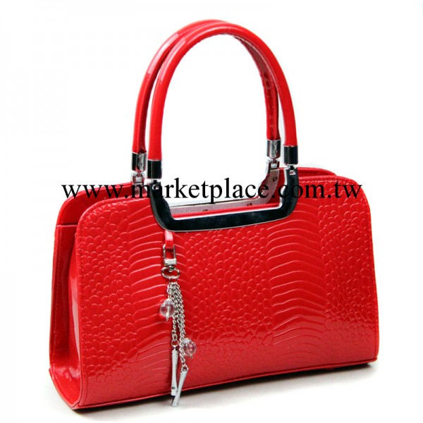 潮包 新款 2013韓版漆皮魚鱗水晶吊墜手提包休閒女包 一件代發工廠,批發,進口,代購