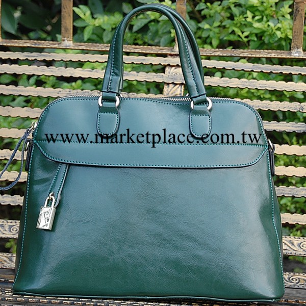 【1118大促】新款掛鎖真皮女包通勤時尚斜挎包 單肩手提女包工廠,批發,進口,代購