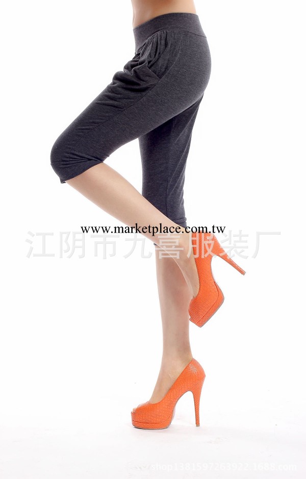 九喜2013新品時尚百變彈力燙鉆修身七分內搭褲顯瘦韓版女褲包郵工廠,批發,進口,代購