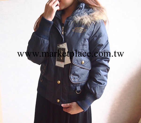 2013秋冬季新款 女式短款品牌 庫存韓版真毛領連帽長袖羽絨衣女裝工廠,批發,進口,代購