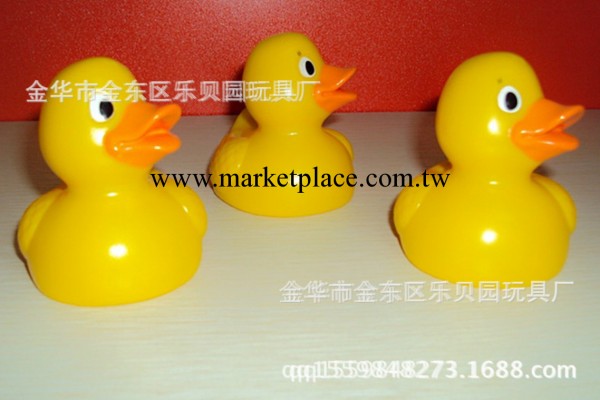 供應搪膠鴨子 噴水玩具 洗澡玩具 搪膠公仔玩偶加工定制 小黃鴨工廠,批發,進口,代購