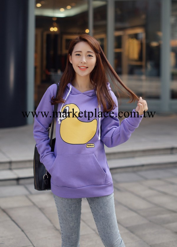 路得瑞正品 2013冬裝新款小黃鴨印花抓絨連帽套頭衛衣外套 女裝工廠,批發,進口,代購