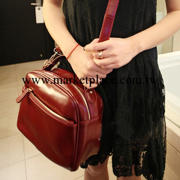 冬季新款女包批發 簡約經典百搭亮PU皮拉鏈斜挎包 女士包包代發貨工廠,批發,進口,代購