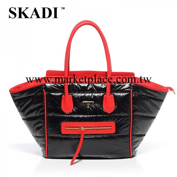 2013秋冬新款大笑臉包撞色女囧包羽絨包太空包復古單肩包女包潮工廠,批發,進口,代購