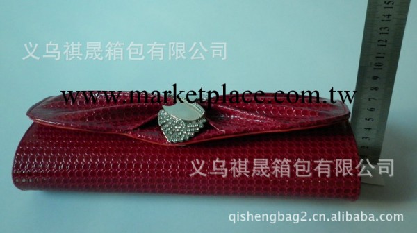 【祺晟】義烏廠傢供應紅色鱗片手拿包 手拿晚宴包定制工廠,批發,進口,代購