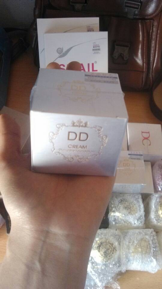 韓國 張根碩柳巖推薦裸妝神器遮瑕美白滋潤補水DD霜工廠,批發,進口,代購