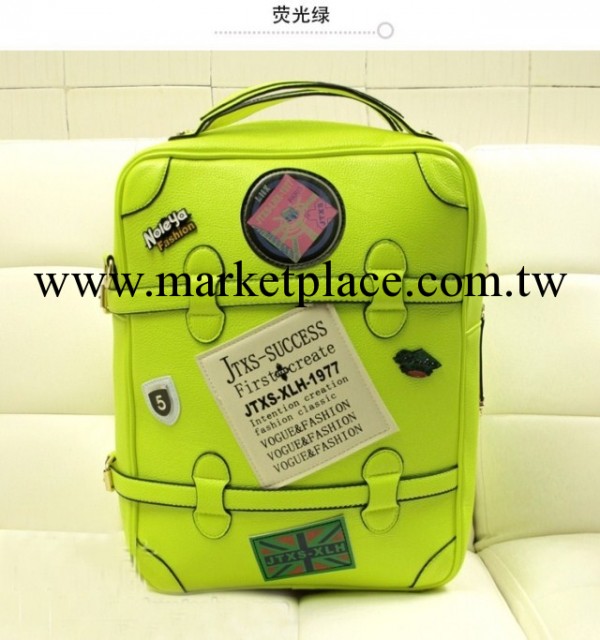 JTXS徽章雙肩包女休閒韓版潮熒光大容量旅包書包學院風背包電腦包工廠,批發,進口,代購