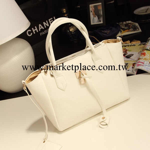 2013新款時尚女士手提包 獨顯女性風情 高貴大方 簡單款式更經典工廠,批發,進口,代購