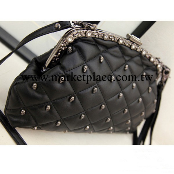 批發時尚新款女包 韓版骷髏頭鉚釘復古包百搭單肩斜挎手提包LZ011工廠,批發,進口,代購