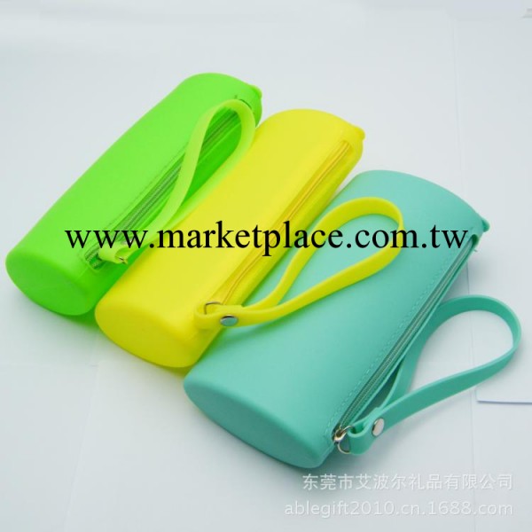 矽膠拉鏈包 糖果色矽膠拉鏈包 手拿矽膠拉鏈包 新款拉鏈包工廠,批發,進口,代購