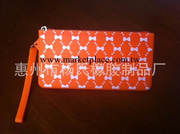廠傢大量供應2013最新款矽膠手提包 時尚手拿包 格子零錢包拉鏈包工廠,批發,進口,代購