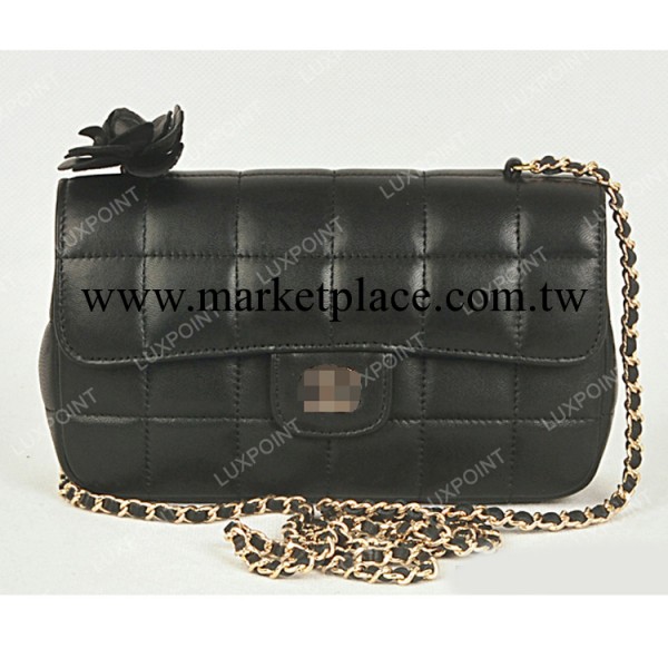 廠傢批發混批法國品牌新款上市茶花系黑色裸粉色格紋手拿包單肩包工廠,批發,進口,代購