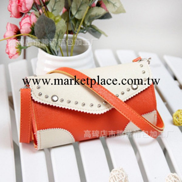 廠傢批發新款女式零錢包卡包單肩斜挎手抓包迷你鉚釘手拿包工廠,批發,進口,代購