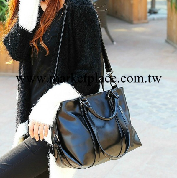 2013秋冬新款時尚休閒經典黑單肩斜挎手提女包廠傢直銷一件代發工廠,批發,進口,代購