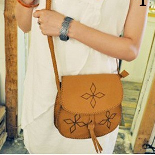 包包笑薇2013新款春夏熱賣日系時尚復古刺繡休閒包單肩斜挎包包工廠,批發,進口,代購