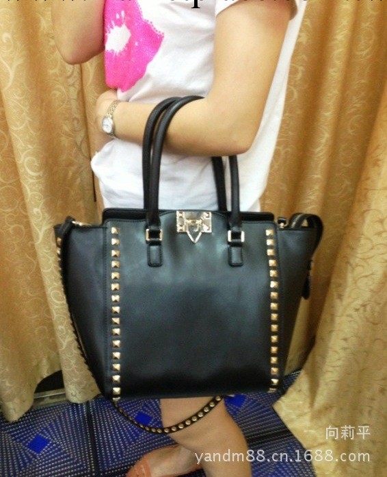 真皮女包批發真皮女包包女士休閒包包斜跨單肩包鉚釘包 女8034工廠,批發,進口,代購