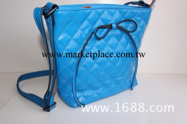 金典小款菱格牛皮斜挎包 超人氣背包 日常休閒軟背包 牛皮挎包工廠,批發,進口,代購