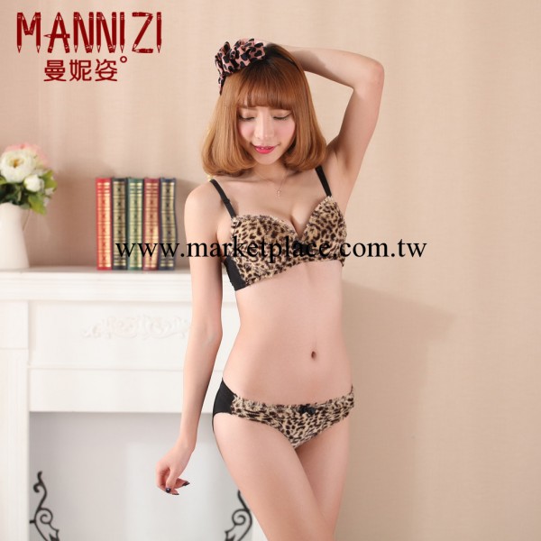 曼妮姿 新品豹紋絨毛面加厚聚攏少女內衣胸罩套裝 汕頭廠傢直銷工廠,批發,進口,代購