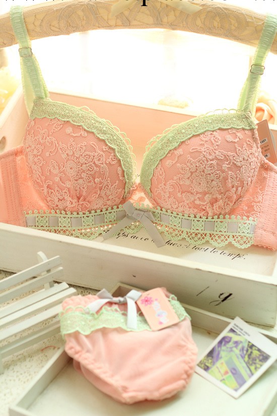 DF1321  新款BC時尚荷葉邊三排扣女士胸罩 一件代發工廠,批發,進口,代購