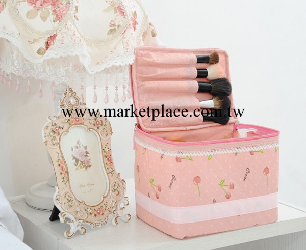 櫻桃化妝包 粉色櫻桃覆膜 化妝品收納盒蕾絲 提手化妝包 廠傢直銷批發・進口・工廠・代買・代購