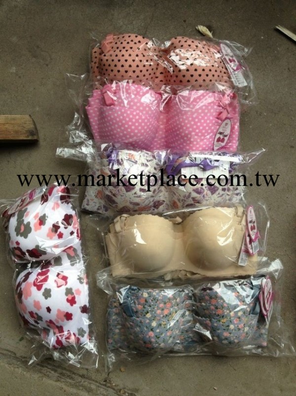 爆款女士一片式無痕胸罩半杯胸罩工廠,批發,進口,代購