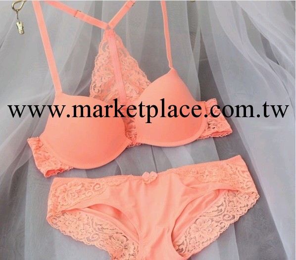 批發供應爆款歐美外貿蕾絲前扣內衣胸罩套裝工廠,批發,進口,代購