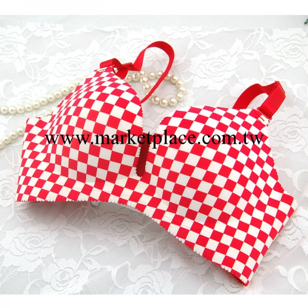 廠傢直銷 一片式無痕胸罩光面聚攏調整型日韓格子控內衣胸罩批發工廠,批發,進口,代購