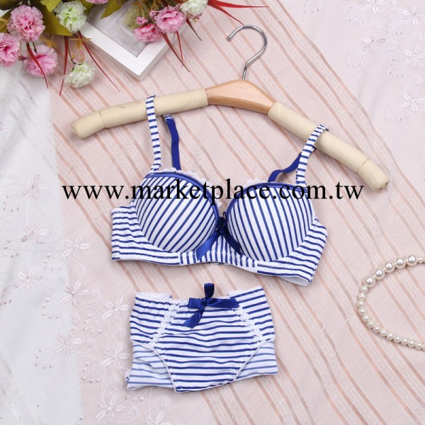 小胸聚攏調整型胸罩套裝 日系少女深V可愛內衣加厚三排扣工廠,批發,進口,代購