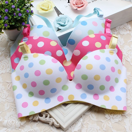 工廠直銷批發少女系列圓點可愛性感一片式無痕胸罩小胸超聚攏內衣工廠,批發,進口,代購