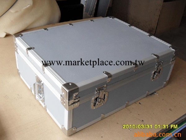 供應各種鋁箱 工具箱 航空箱 行李箱工廠,批發,進口,代購