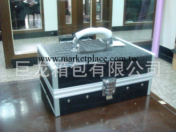【訂做】黑色鱷魚紋化妝箱 四個內盒化妝箱 化妝箱廠傢工廠,批發,進口,代購