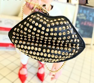 NF字母新款潮女包信封復古包朋克風韓版柳釘手拿包單肩斜跨包工廠,批發,進口,代購