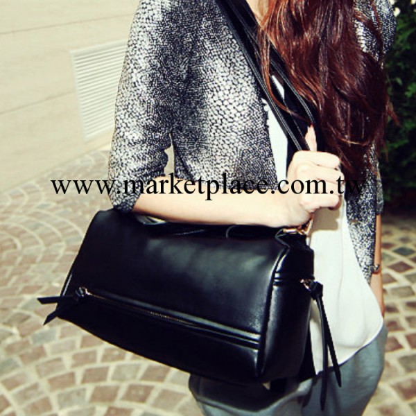 2013春季新款特價N9枕包歐美日韓新款單肩手提包女包包廠傢直銷工廠,批發,進口,代購