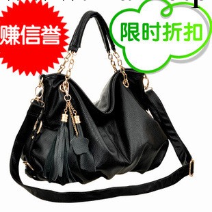 2013新款女包韓版潮特價單肩斜跨時尚百搭流蘇黑色大包工廠,批發,進口,代購