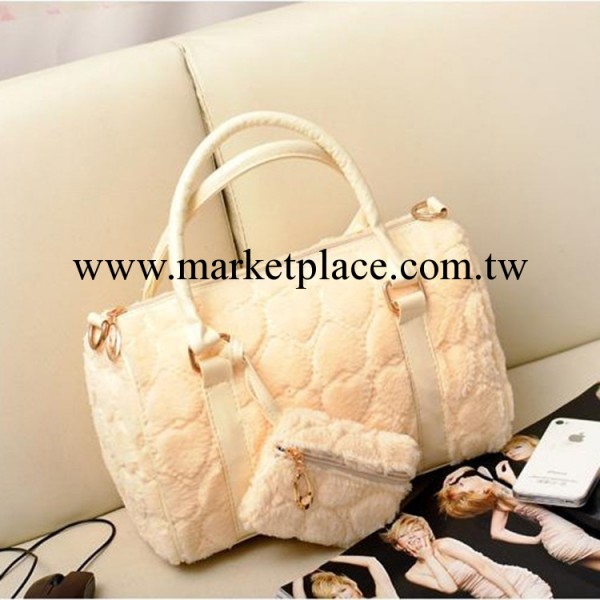 廠傢直銷批發女包外貿原單尾貨 桃心手提百魅毛毛單肩斜跨女包工廠,批發,進口,代購