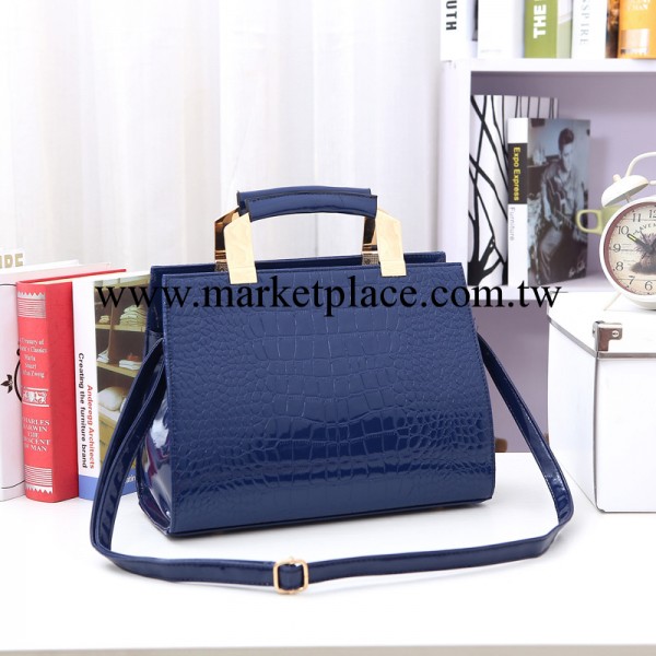 2014歐美新款蛇紋定型女包時尚氣質亮皮斜挎手提奢華女包包工廠,批發,進口,代購