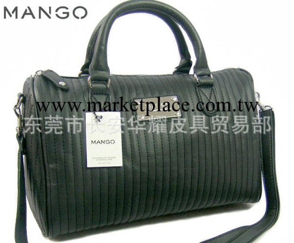 MANGO包包2013新款 潮女包mng時尚女包 手提包 直條枕頭包工廠,批發,進口,代購