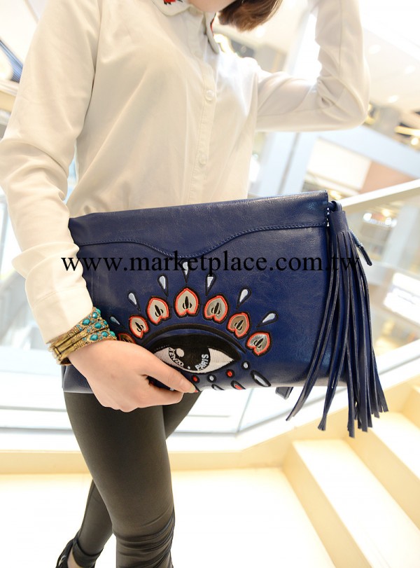 廠傢直銷冬季新品女包大眼睛圖案流蘇手拿包斜跨單肩包時尚晚宴包工廠,批發,進口,代購