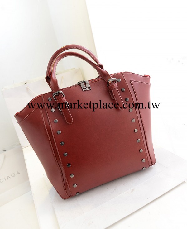 女式包廠傢直銷2014新款皮質系列鉚釘牛皮大包手提斜跨百搭真皮犳工廠,批發,進口,代購